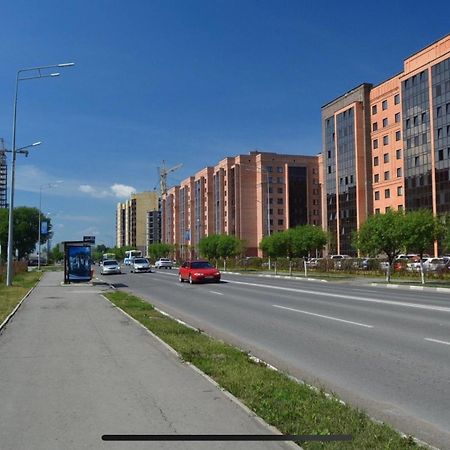 Новостройка Дворец Спорта Бизнес-Класс С Ортопедическим Матрасом И Белым Постельным Petropavlovsk Exterior foto